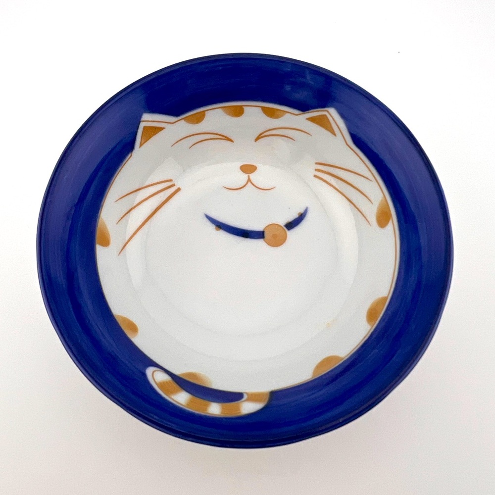 Charming Cat-Themed Porcelain Dish